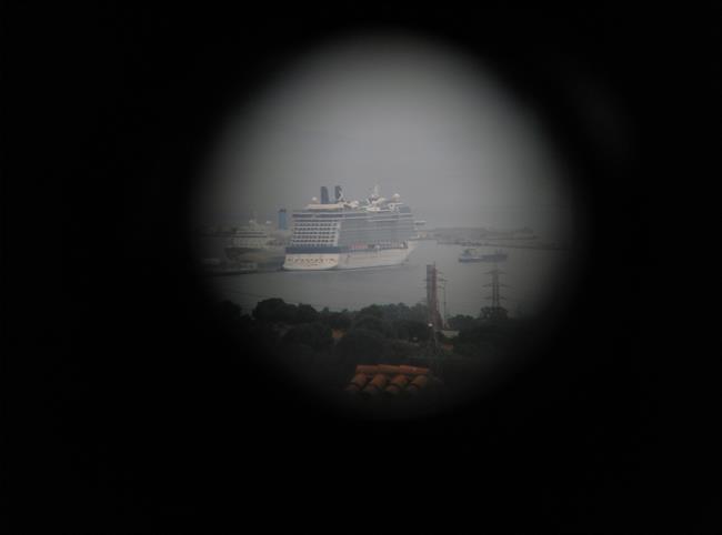 Crucero en el puerto de Gibraltar | ECOLOGISTAS EN ACCIÓN ep cruceropuertogibraltar