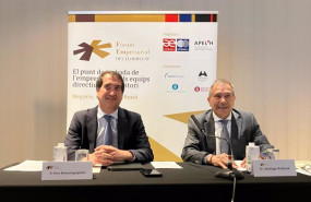 ep el country manager de bbva en espana peio belausteguioitia y el presidente de aeball santiago
