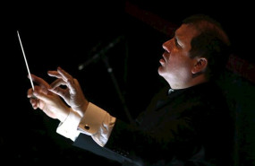 ep el director musical del teatro real ivor bolton en el concierto con la filarmonica de essen