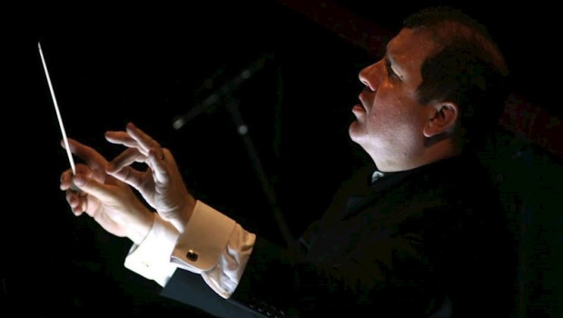 ep el director musical del teatro real ivor bolton en el concierto con la filarmonica de essen