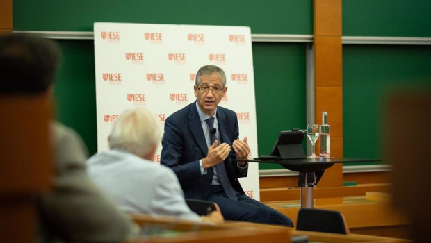 ep el gobernador del banco de espana pablo hernandez de cos ofrece una conferencia online sobre