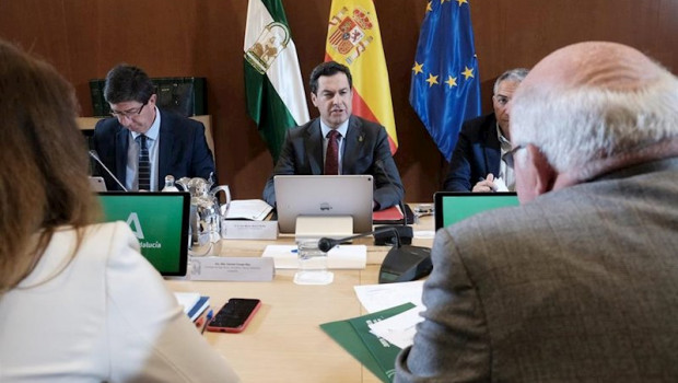 ep el presidente de la junta juanma moreno c el vicepresidente de la junta juan marin 1i y el