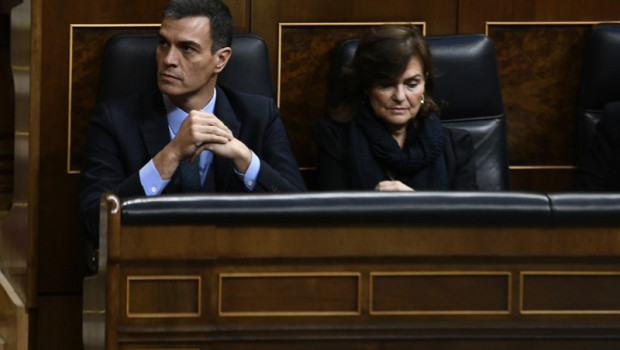 ep el presidente y la vicepresidenta del gobierno pedro sanchez y carmen calvo sentados en su escano