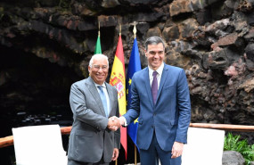 ep el primer ministro de la republica portuguesa antonio costa i y el presidente del gobierno pedro