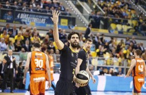 ep javier beiran celebratriunfoiberostar tenerifevalencia basket