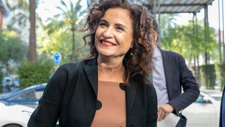 La ministra de Hacienda, María Jesús Montero, participa en un desayuno-coloquio organizado por la cadena SER. | JESÚS PRIETO - EUROPA PRESS - Archivo ep la ministra de hacienda maria jesus montero participa en un desayuno-coloquio organizado por la