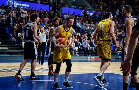 ep marcelinho huertas celebra una canasta con el iberostar tenerife