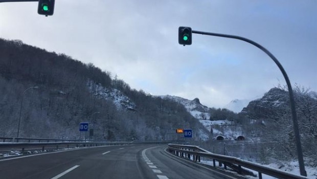 ep nieve huerna temporal carreteras asturianas invierno cadenas autopista