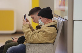 ep pasajeros en el aeropuerto adolfo suarez-madrid barajas tras anunciar este martes el consejo de