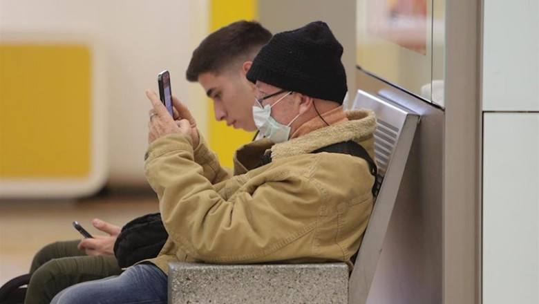 ep pasajeros en el aeropuerto adolfo suarez-madrid barajas tras anunciar este martes el consejo de