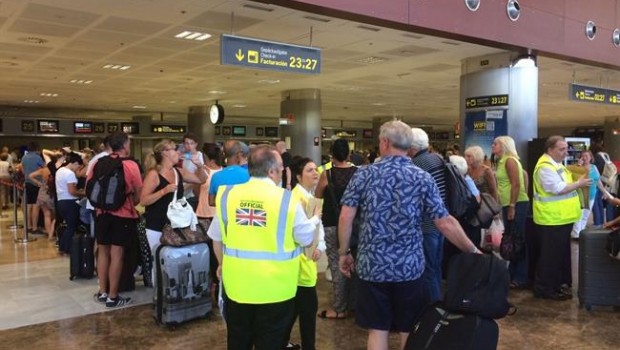ep pasajerosmonarch airlines afectadosceseoperaciones