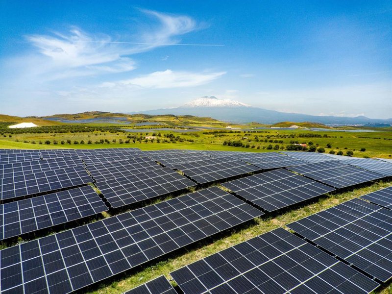 Iberdrola inaugura Fénix, su mayor planta fotovoltaica en Italia con 243 MW