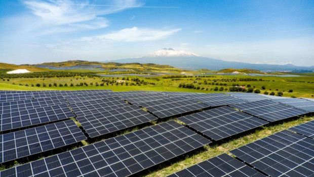 ep planta fotovoltaica fenix de iberdrola en italia