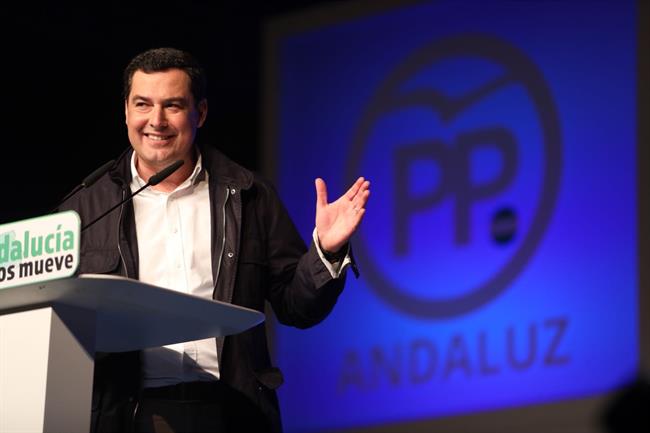 El presidente del PP-A, Juanma Moreno, interviene en un acto en Marbella | EUROPA PRESS (ALEX ZEA) ep presidentepp-a juanma moreno intervieneun actomarbella