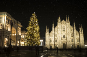 dest italy milan duomo square cathefral winter christmas gettyimages 1082838842 universal within usage period 100037 1 dest italy milan duomo square cathefral winter christmas gettyimages 1082838842 universal within usage period 100037 1