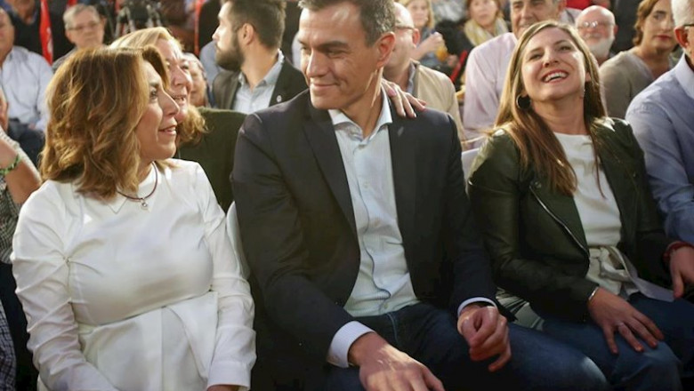Acto público del secretario general del PSOE y presidente del Gobierno en funciones, Pedro Sánchez (c), junto a la secretaria general del PSOE-A, Susana Díaz (i). En Momart Theatre, Cádiz (Andalucía, España) a 22 de octubre de 2019. | Eduardo Ruiz - Europa Press ep acto publico del secretario general del psoe y presidente del gobierno en funciones pedro sanchez
