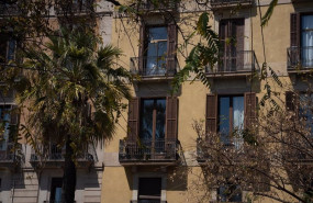 ep archivo   fachada de un edificio de viviendas en barcelona