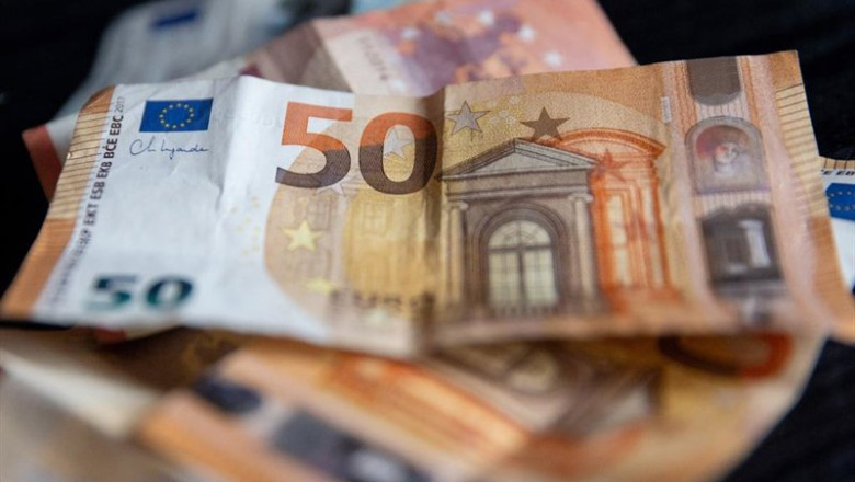 ep archivo   foto de archivo varios billetes a 9 de enero de 2024 en madrid espana