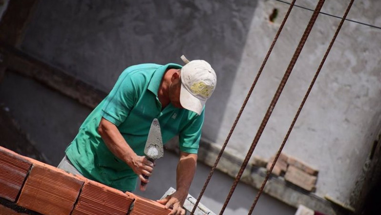ep archivo un trabajador del sector de la construccion ep archivo un trabajador del sector de la construccion