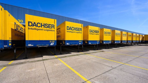 ep camiones de dachser iberia en una de las instalaciones de la compania