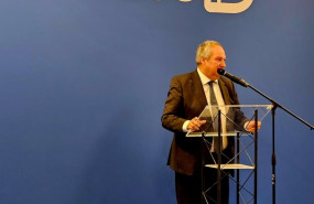 ep el ministro de industria y turismo jordi hereu ha invitado a las empresas de semiconductores a