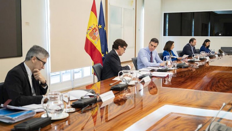 El ministro del Interior, Fernando Grande-Marlaska, en primer término en la reunión con los presidentes autonómicos para hacer frente a la Covid-19 | Moncloa ep el ministro del interior fernando grande-marlaska en primer termino en la reunion con los