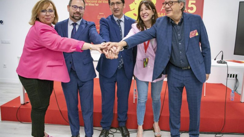 ep el presidente de la diputacion de ciudad real jose manuel caballero y la consejera de igualdad y