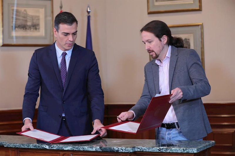 ep el presidente del gobierno en funciones pedro sanchez y el lider de podemos pablo iglesias