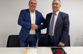 ep el presidente entrante de origen espana angel pacheco izquierda y el presidente saliente jesus