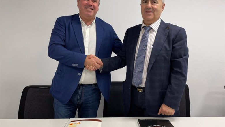 ep el presidente entrante de origen espana angel pacheco izquierda y el presidente saliente jesus ep el presidente entrante de origen espana angel pacheco izquierda y el presidente saliente jesus