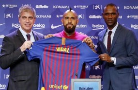 ep eric abidal arturo vidal jordi mestre barcelona