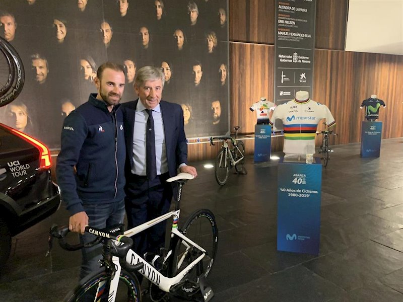 ep eusebio unzue y alejandro valverde en la presentacion del documental por los 40 anos del movistar