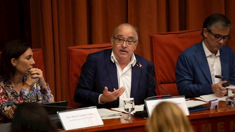 (I-D) La secretaria General de Educación de la Generalitat, Nuria Cuenca; el conseller de Educación de la Generalitat, Josep Bargalló, y el presidente de la Comisión de Educación, Josep Maria Jové, a 8 de octubre de 2019. | David Zorrakino - Europa Press - Archivo ep i-d la secretaria general de educacion de la generalitat nuria cuenca el conseller de educacion