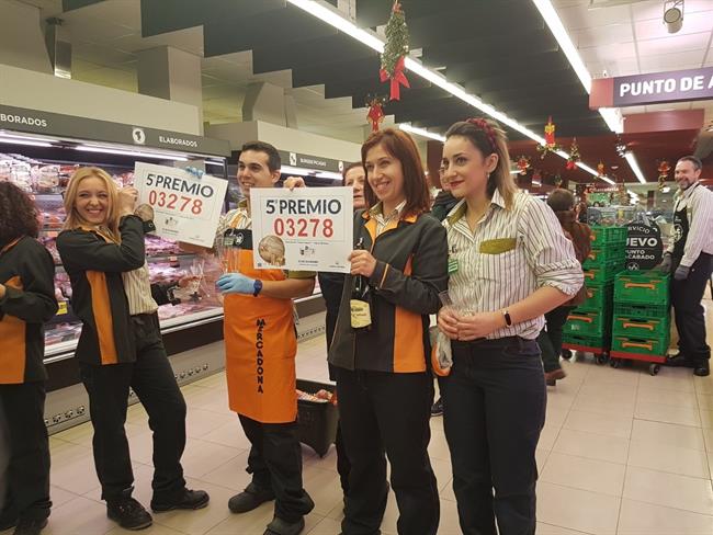 Los trabajadores de Mercadona en Laguna de Duero | EUROPA PRESS ep los trabajadoresmercadonalagunaduero