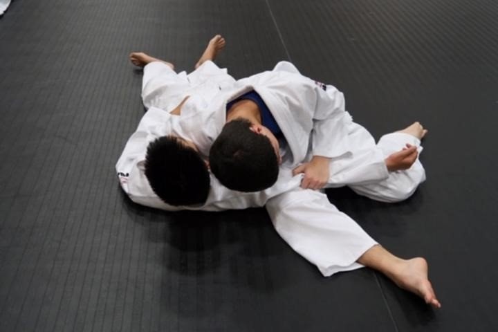 ep ninos practicando judo