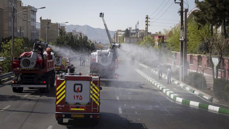 ep trabajos de desinfeccion en la capital de iran teheran durante la pandemia de coronavirus