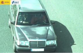ep vehiculo captado con las camaras de la dgt cuyo ocupante no llevaba puesto el cinturon de