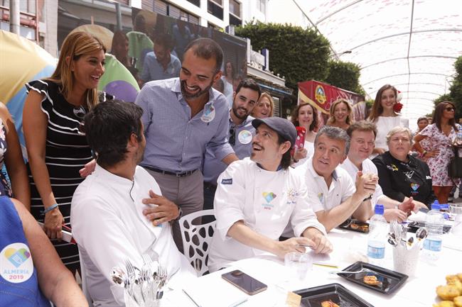 El alcalde de Almería en un concurso gastronómico | AYUNTAMIENTO DE ALMERÍA ep alcaldealmeriaun concurso gastronomico