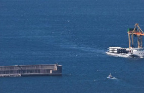 ep archivo   llegan al puerto de bilbao las palas de los aerogeneradores para el parque eolico que