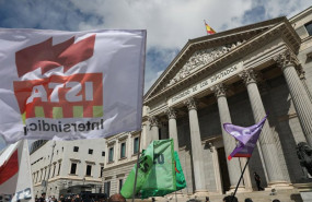 ep archivo   una manifestacion de trabajadores interinos frente al congreso de los diputados