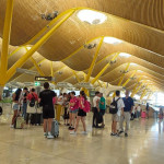 ep archivo   varios pasajeros en la zona de facturacion de la terminal 4 del aeropuerto adolfo