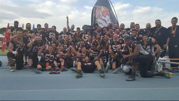 ep black demons futbol americanorozas