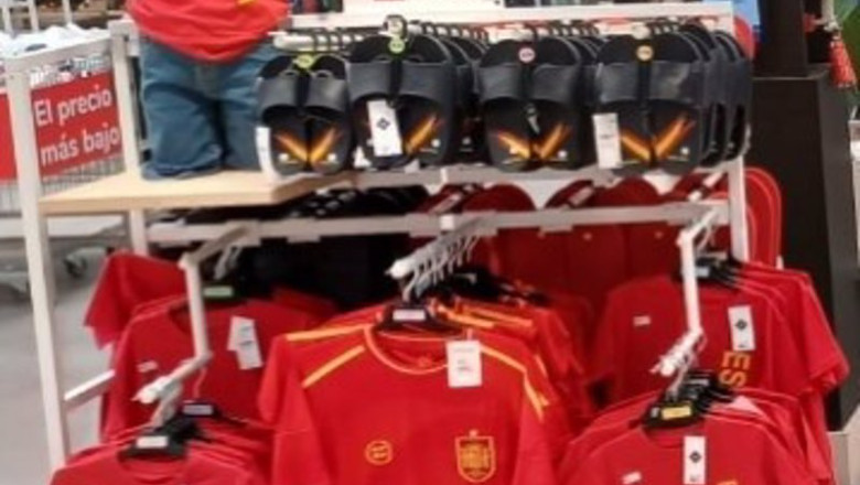 ep carrefour celebraria la victoria de espana contra croacia en la eurocopa con un 50 por ciento de ep carrefour celebraria la victoria de espana contra croacia en la eurocopa con un 50 por ciento de