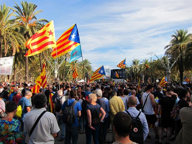 Concentración en el paseo Lluís Companys antes del discurso de C.Puigdemont | EUROPA PRESS ep concentracionpaseo lluis companysdel discursocpuigdemont