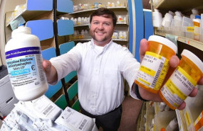 ep el farmaceutico dr corey hayes y sus colegas encontraron que las dosis mas altas de opioides no