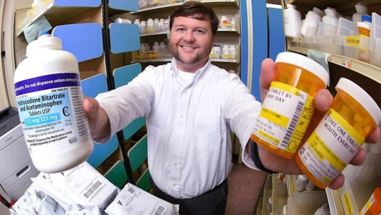 ep el farmaceutico dr corey hayes y sus colegas encontraron que las dosis mas altas de opioides no