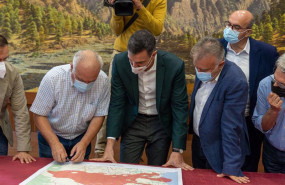 ep el presidente del gobierno de canarias angel victor torres 2i y el presidente del gobierno pedro