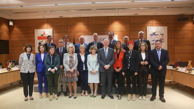 ep foto de familia de los miembros del consejo interterritorial del sistema nacional de salud con la