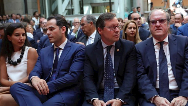 ep i-d la portavoz de vox en la asamblea de madrid ricio monasterio el portavoz de ciudadanos en la