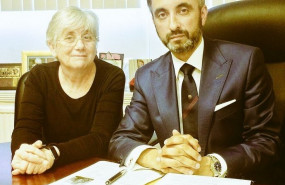 ep la exconsellera de ensenanza clara ponsati y el abogado aamer anwar rector de la universidad de